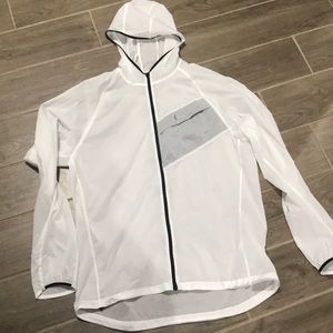NIKE RUNNING WHITE LIGHTWEIGHT JACKET LARGE